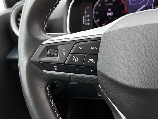 Seat Arona 1.0 TSI Xperience 111PK Automaat / Stoelverwarming / Airco-ecc. / 1/2 leder / Lmv.18" / Navigatie... ActivLease financial lease