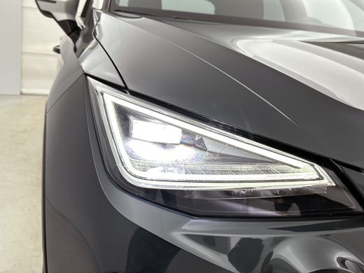 Seat Arona 1.0 TSI Xperience 111PK Automaat / Stoelverwarming / Airco-ecc. / 1/2 leder / Lmv.18" / Navigatie... ActivLease financial lease