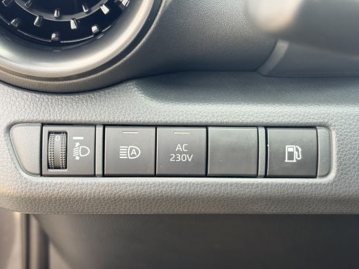 Toyota C-HR 2.0 Plug-in Hybrid 220 Dynamic ActivLease financial lease