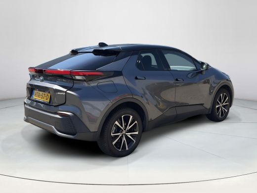 Toyota C-HR 2.0 Plug-in Hybrid 220 Dynamic ActivLease financial lease