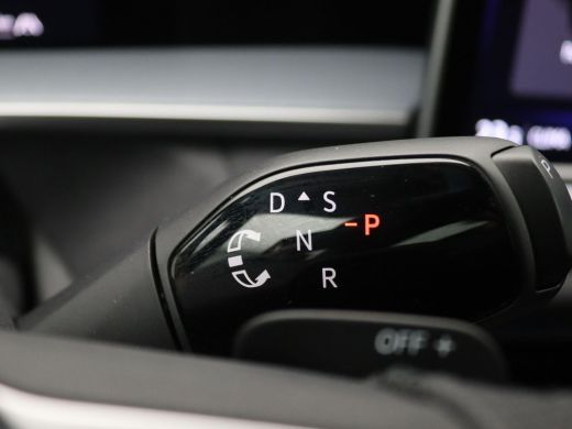 Volkswagen Tayron 1.5 eHybrid R-Line Edition 272PK DSG SOH 99,68%, Panoramadak, Trekhaak, Achteruitrijcamera, Navi ... ActivLease financial lease