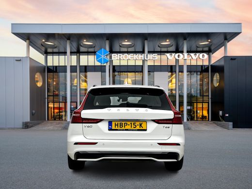 Volvo  V60 T6 Recharge Ultra Dark | 19" | Sportstoelen | Trekhaak | Panoramadak | 360 Camera | Harman Kardon... ActivLease financial lease