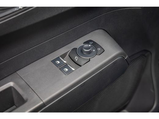 Ford E-Transit Courier Limited 44 kWh | Drivers Assistpack | Trekhaak | Apple Carplay/Android Auto | Stoel/Stuur/Voorrui... ActivLease financial lease