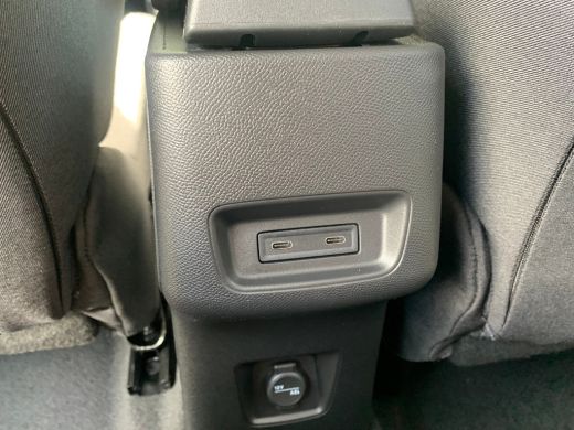 Opel Frontera GS | &euro;3000,- korting !! | 10'' Digitaal instrumentenpaneel | 17" Lichtmetalen velgen in Zwart met... ActivLease financial lease