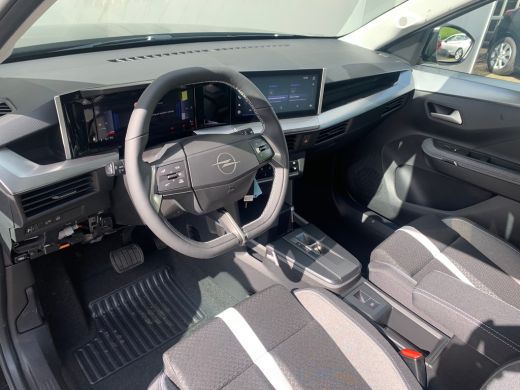 Opel Frontera GS | &euro;3000,- korting !! | 10'' Digitaal instrumentenpaneel | 17" Lichtmetalen velgen in Zwart met... ActivLease financial lease