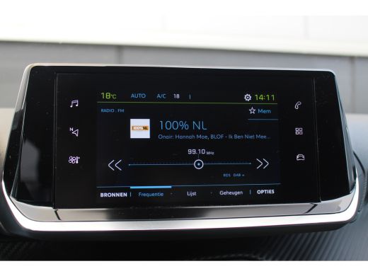 Peugeot e-208 EV Allure Pack 50 kWh 3-Fase | Camera | CarPlay | Climate& Cruise C. | PDC V&A | 16" LMV | 3-Fase... ActivLease financial lease