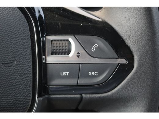 Peugeot e-208 EV Allure Pack 50 kWh 3-Fase | Camera | CarPlay | Climate& Cruise C. | PDC V&A | 16" LMV | 3-Fase... ActivLease financial lease