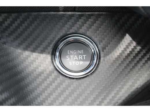 Peugeot e-208 EV Allure Pack 50 kWh 3-Fase | Camera | CarPlay | Climate& Cruise C. | PDC V&A | 16" LMV | 3-Fase... ActivLease financial lease
