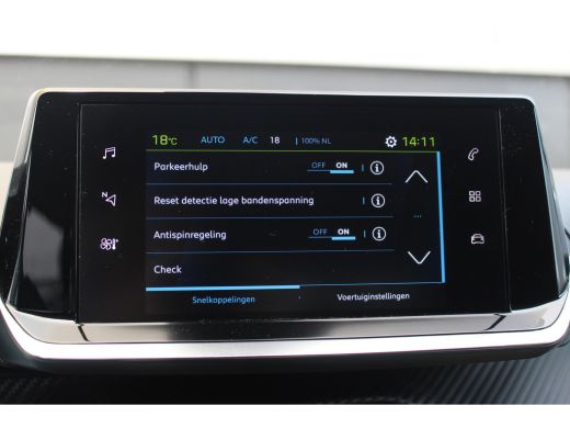 Peugeot e-208 EV Allure Pack 50 kWh 3-Fase | Camera | CarPlay | Climate& Cruise C. | PDC V&A | 16" LMV | 3-Fase... ActivLease financial lease