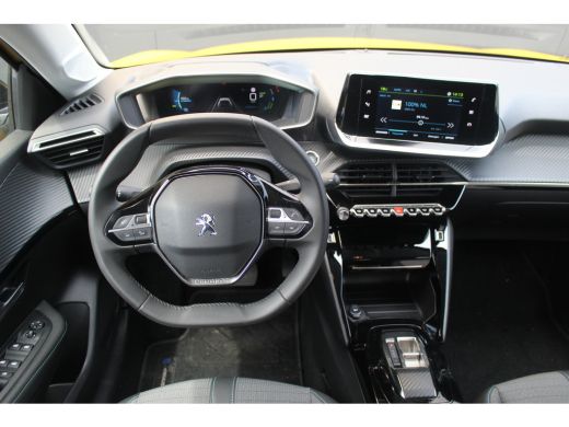 Peugeot e-208 EV Allure Pack 50 kWh 3-Fase | Camera | CarPlay | Climate& Cruise C. | PDC V&A | 16" LMV | 3-Fase... ActivLease financial lease