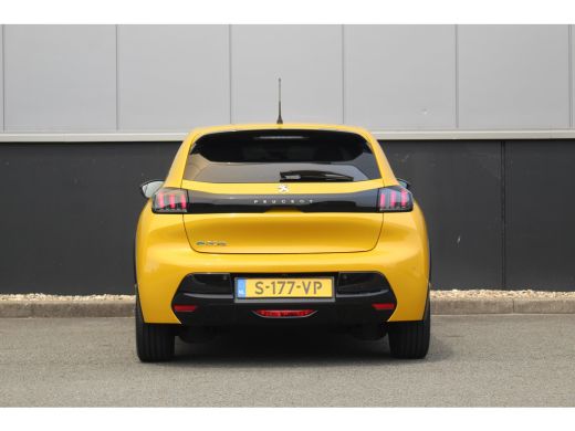 Peugeot e-208 EV Allure Pack 50 kWh 3-Fase | Camera | CarPlay | Climate& Cruise C. | PDC V&A | 16" LMV | 3-Fase... ActivLease financial lease
