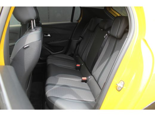 Peugeot e-208 EV Allure Pack 50 kWh 3-Fase | Camera | CarPlay | Climate& Cruise C. | PDC V&A | 16" LMV | 3-Fase... ActivLease financial lease