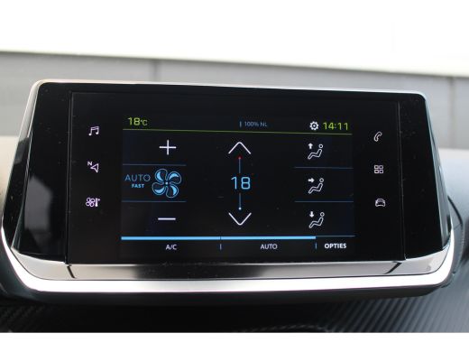 Peugeot e-208 EV Allure Pack 50 kWh 3-Fase | Camera | CarPlay | Climate& Cruise C. | PDC V&A | 16" LMV | 3-Fase... ActivLease financial lease