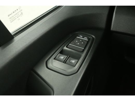 Renault Trafic 2.0 dCi L2H1 | Airco | Cruise | Camera | 3 Zits | LED | Parkeersens. ActivLease financial lease