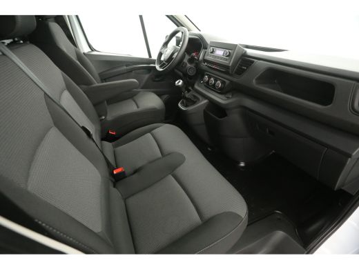 Renault Trafic 2.0 dCi L2H1 | Airco | Cruise | Camera | 3 Zits | LED | Parkeersens. ActivLease financial lease
