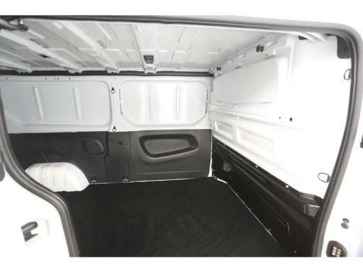 Renault Trafic 2.0 dCi L2H1 | Airco | Cruise | Camera | 3 Zits | LED | Parkeersens. ActivLease financial lease