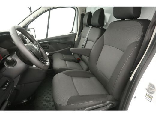 Renault Trafic 2.0 dCi L2H1 | Airco | Cruise | Camera | 3 Zits | LED | Parkeersens. ActivLease financial lease