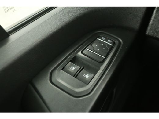 Renault Trafic 2.0 dCi L2H1 | Airco | Cruise | Carplay | 3 Zits | LED | Navi | Parkeersens. ActivLease financial lease