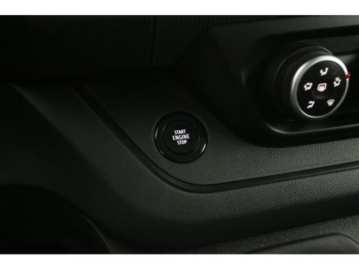 Renault Trafic 2.0 dCi L2H1 | Airco | Cruise | Carplay | 3 Zits | LED | Navi | Parkeersens. ActivLease financial lease