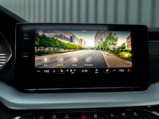Skoda Octavia Combi 1.0 TSI Business Edition Plus | Panodak | Elk. A. klep | Camera | Adapt. Cr. | Prijs Rijkla... ActivLease financial lease