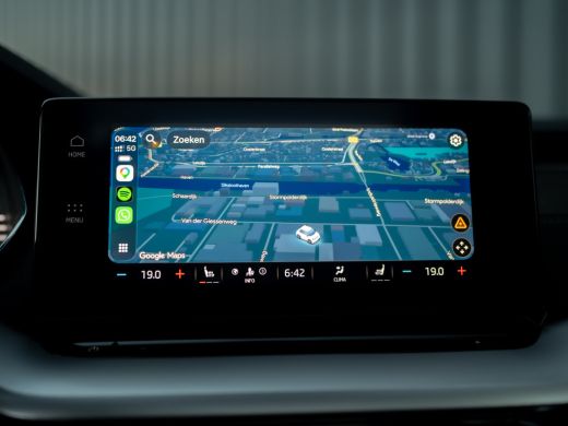 Skoda Octavia Combi 1.0 TSI Business Edition Plus | Panodak | Elk. A. klep | Camera | Adapt. Cr. | Prijs Rijkla... ActivLease financial lease