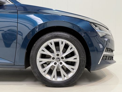 Skoda Superb Combi 1.4 TSI iV Business Edition | Leder | Pano dak | Trekhaak ActivLease financial lease