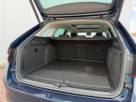 Skoda Superb Combi 1.4 TSI iV Business Edition | Leder | Pano dak | Trekhaak ActivLease financial lease