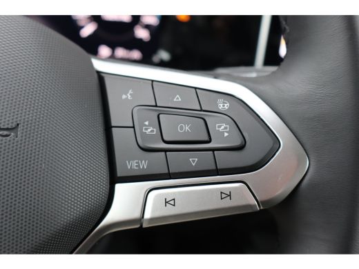 Volkswagen Golf Life Edition eHybrid | 'App-Connect' draadloze smartphone integratie | Achterbank in ongelijke de... ActivLease financial lease