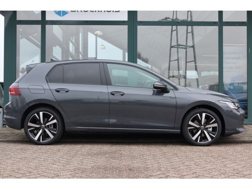 Volkswagen Golf Life Edition eHybrid | 'App-Connect' draadloze smartphone integratie | Achterbank in ongelijke de... ActivLease financial lease
