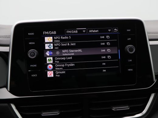 Volkswagen T-Roc 1.5 TSi 150 Pk Automaat R-Line Business | Trekhaak | Stoelverwarming | Camera | Adaptive Cruise |... ActivLease financial lease