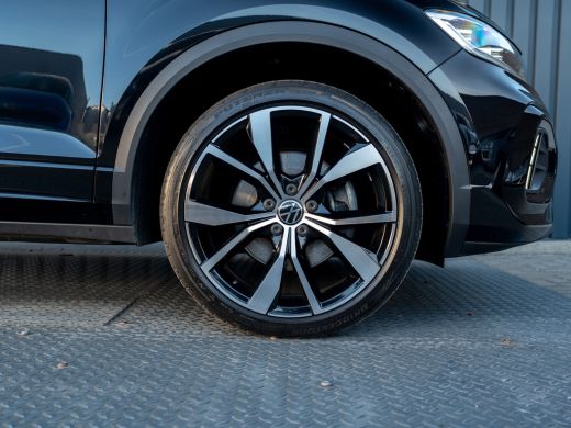 Volkswagen T-Roc 1.5 TSI R-Line Business+ | Beats | IQ Light | Camera | 19" | Prijs Rijklaar!! ActivLease financial lease