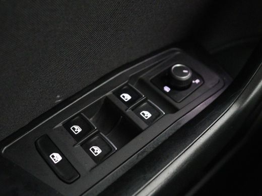 Volkswagen T-Roc 1.5 TSI Sport | Carplay | Virtual Cockpit | Full LED | Navigatie | Climate control | Parkeerhulp ... ActivLease financial lease