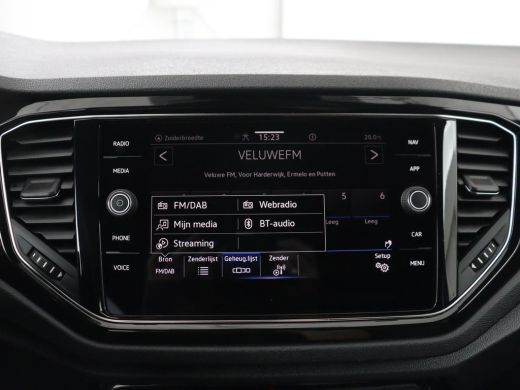 Volkswagen T-Roc 1.5 TSI Sport | Carplay | Virtual Cockpit | Full LED | Navigatie | Climate control | Parkeerhulp ... ActivLease financial lease
