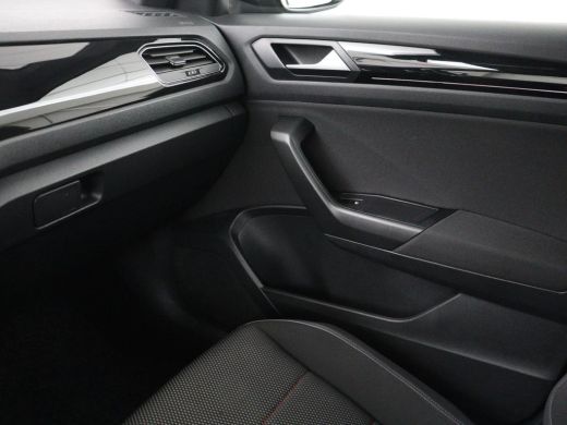 Volkswagen T-Roc 1.5 TSI Sport | Carplay | Virtual Cockpit | Full LED | Navigatie | Climate control | Parkeerhulp ... ActivLease financial lease