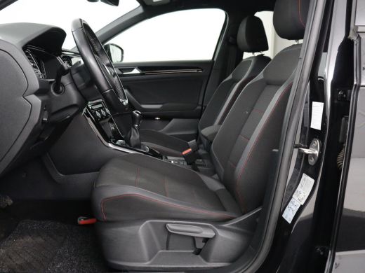Volkswagen T-Roc 1.5 TSI Sport | Carplay | Virtual Cockpit | Full LED | Navigatie | Climate control | Parkeerhulp ... ActivLease financial lease