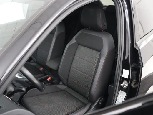 Volkswagen T-Roc 1.5 TSI Sport | Carplay | Virtual Cockpit | Full LED | Navigatie | Climate control | Parkeerhulp ... ActivLease financial lease