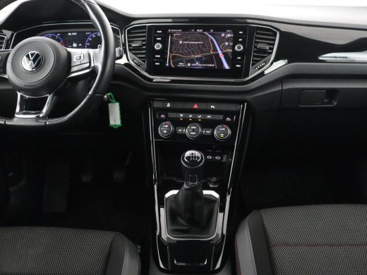 Volkswagen T-Roc 1.5 TSI Sport | Carplay | Virtual Cockpit | Full LED | Navigatie | Climate control | Parkeerhulp ... ActivLease financial lease
