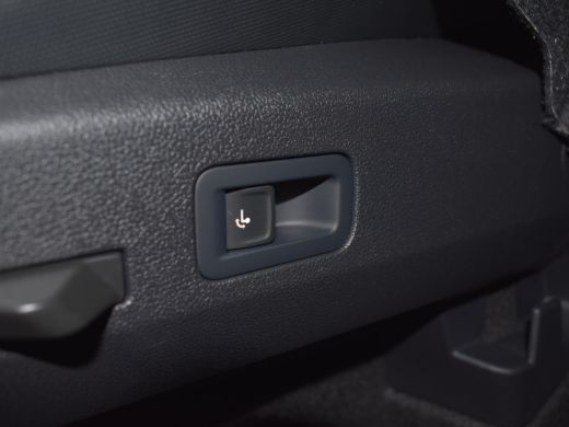 Volkswagen T-Roc R-Line First Edition | 'App-Connect' draadloze smartphone integratie | 30,5 cm display met 2D en ... ActivLease financial lease