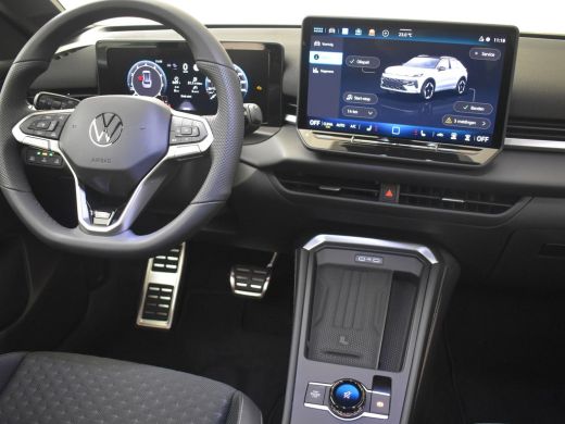 Volkswagen T-Roc R-Line First Edition | 'App-Connect' draadloze smartphone integratie | 30,5 cm display met 2D en ... ActivLease financial lease