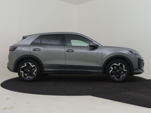 Volkswagen T-Roc R-Line First Edition | 'App-Connect' draadloze smartphone integratie | 30,5 cm display met 2D en ... ActivLease financial lease