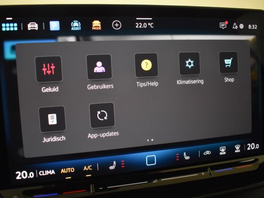 Volkswagen T-Roc R-Line First Edition | 'App-Connect' draadloze smartphone integratie | 30,5 cm display met 2D en ... ActivLease financial lease