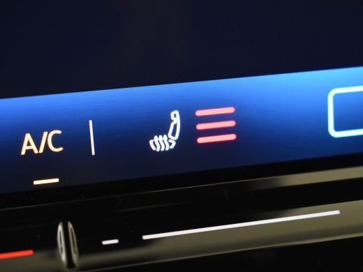 Volkswagen T-Roc R-Line First Edition | 'App-Connect' draadloze smartphone integratie | 30,5 cm display met 2D en ... ActivLease financial lease