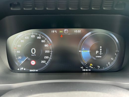Volvo  XC90 2.0 T8 Recharge AWD R-Design | Luchtvering | Trekhaak | 22'' | 360 camera | HU-Display | Pano | H... ActivLease financial lease