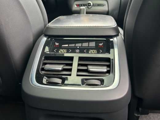 Volvo  XC90 2.0 T8 Recharge AWD R-Design | Luchtvering | Trekhaak | 22'' | 360 camera | HU-Display | Pano | H... ActivLease financial lease