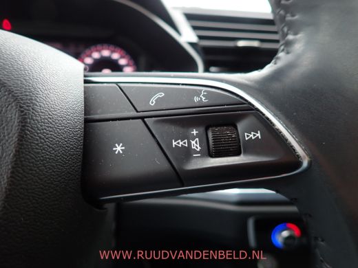 Audi Q3 40 TFSI QUATTRO ! VOL OPTIE ! B&O / ACC / PANODAK / CARPLAY ActivLease financial lease