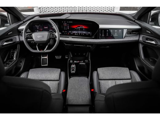 Audi Q6 e-tron S edition 100 kWh | Panoramadak | S Line exterieur ActivLease financial lease