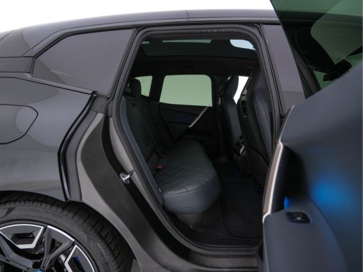 BMW iX xDrive40 High Executive 77 kWh [ 3-Fase 11kW ] {SOH-99%} (INCL-BTW) *PANO | LEATHER | TOPVIEW | F... ActivLease financial lease