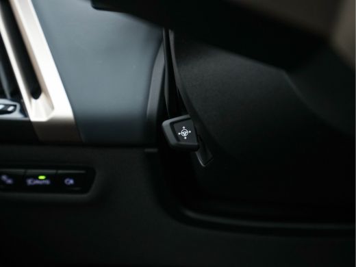 BMW iX xDrive40 High Executive 77 kWh [ 3-Fase 11kW ] {SOH-99%} (INCL-BTW) *PANO | LEATHER | TOPVIEW | F... ActivLease financial lease