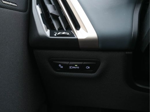 BMW iX xDrive40 High Executive 77 kWh [ 3-Fase 11kW ] {SOH-99%} (INCL-BTW) *PANO | LEATHER | TOPVIEW | F... ActivLease financial lease