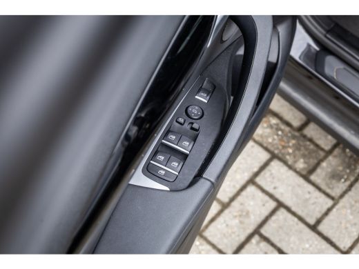 BMW X3 xDrive30e Stoelverwarming / LED / 18inch / ActivLease financial lease